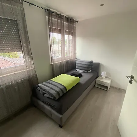 Goldstadt Apartment Niefern-Öschelbronn